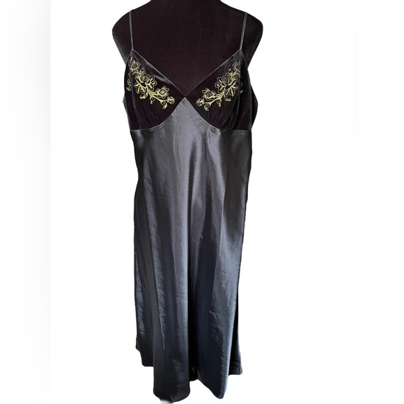 Morgan Taylor Other - Morgan Taylor Intimates Y2K Black Satin Velvet Sequin Embroidered Slip Dress